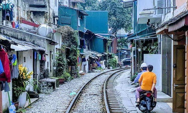 Hotspot Matrix: Biến 4 kiểu áo không thể thiếu thành cơ hội marketing đột phá
